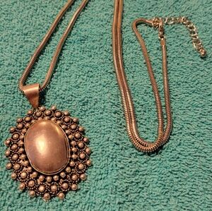 Elegant Silver Pendant Necklace